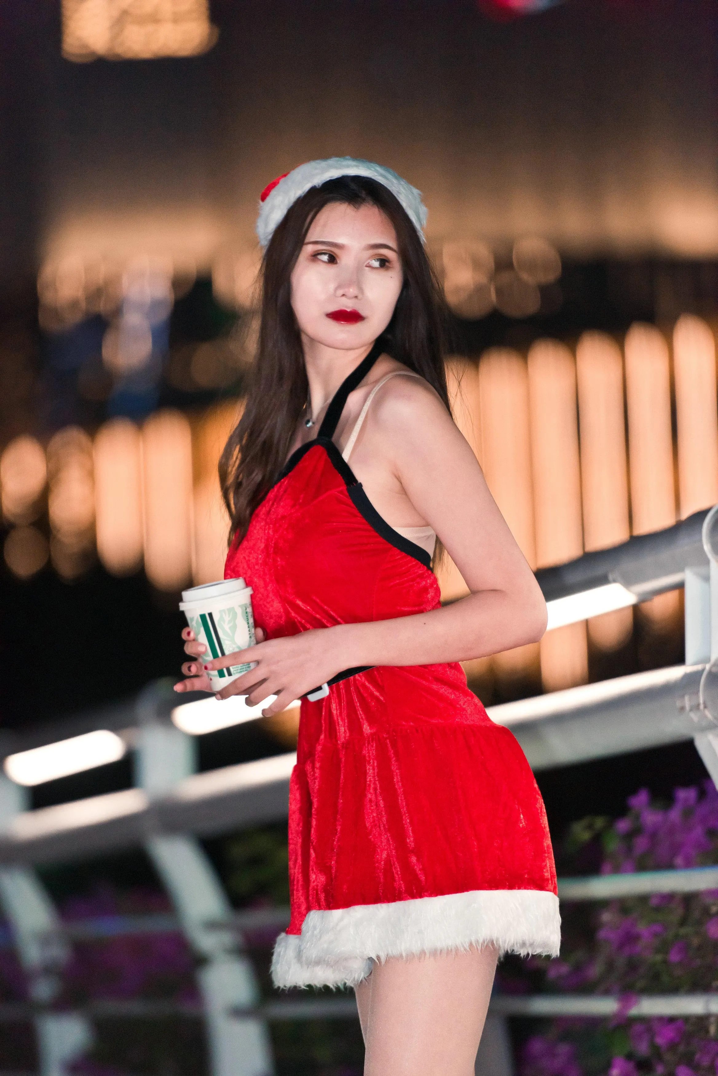 [魔镜街拍] NO.124 寒风中的极品肉丝圣诞美人婷婷 [224P]插图2